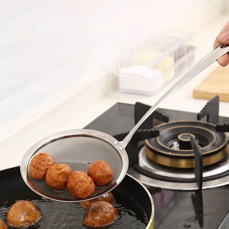 Multifunctional Stainless Steel Food Strainer Filter Oil Removal Kitchen Accessory