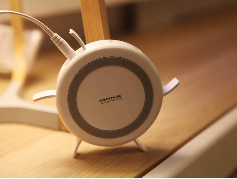 NILLKIN MC010 Multifunctional Qi Wireless Charger with 4 USB Output Port