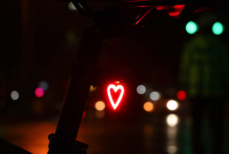 Wheelup Circle Wireless Intelligent USB Charging Bicycle Tail Light Alarm