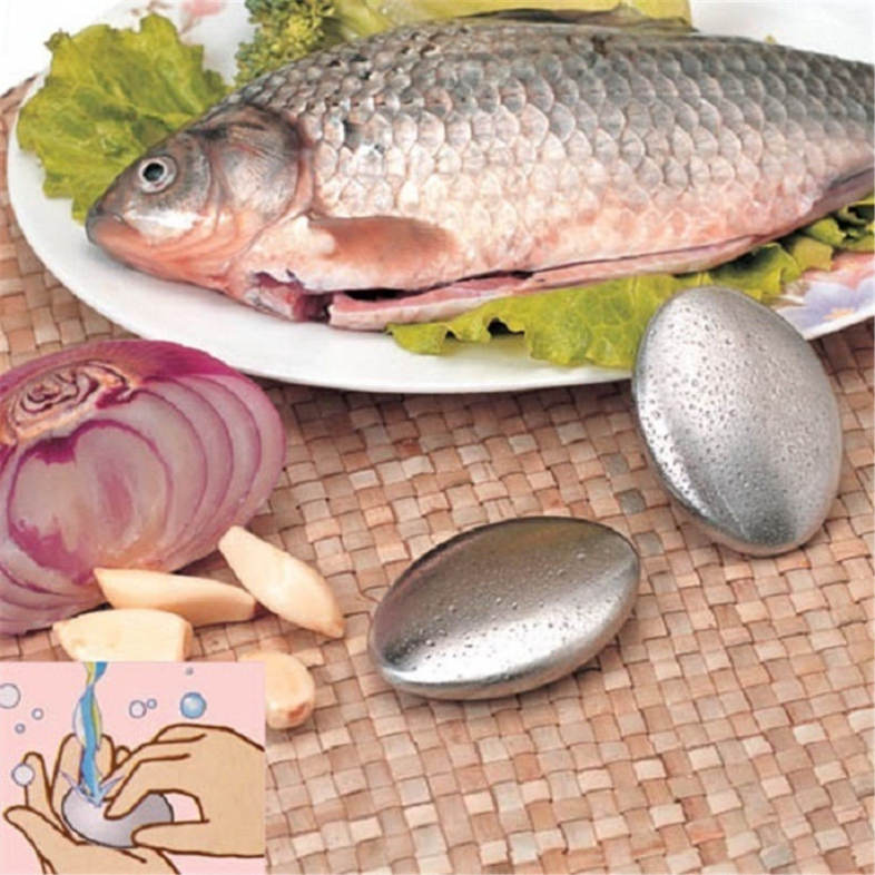 Remove the smell of garlic smell the stainless steel soap