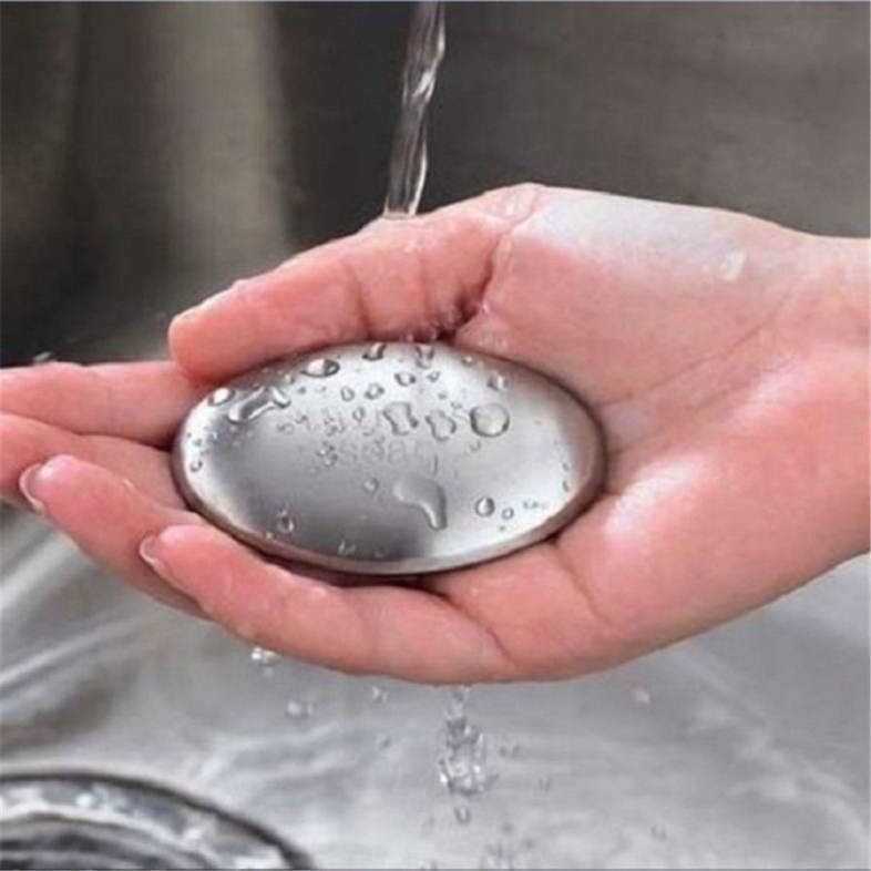 Remove the smell of garlic smell the stainless steel soap
