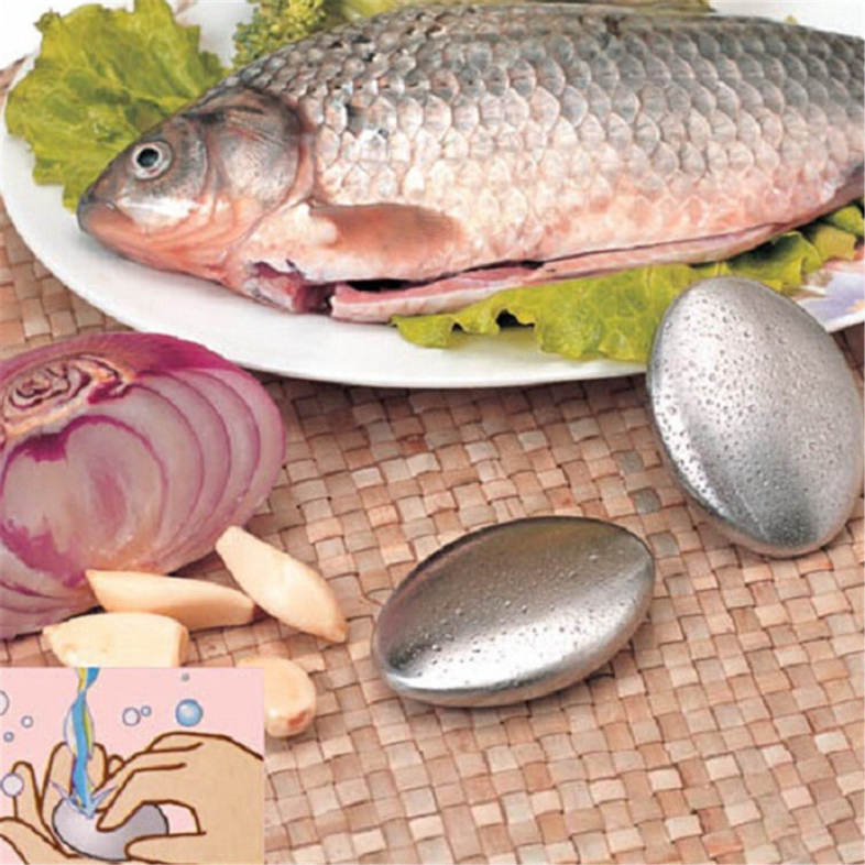 Remove the smell of garlic smell the stainless steel soap
