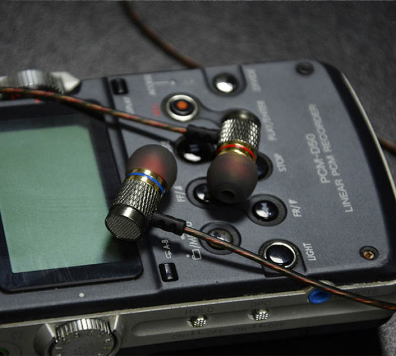 KZ-EDR1 3.5mm In-Ear Music Mega Bass Earphone Wire Headphone Headset