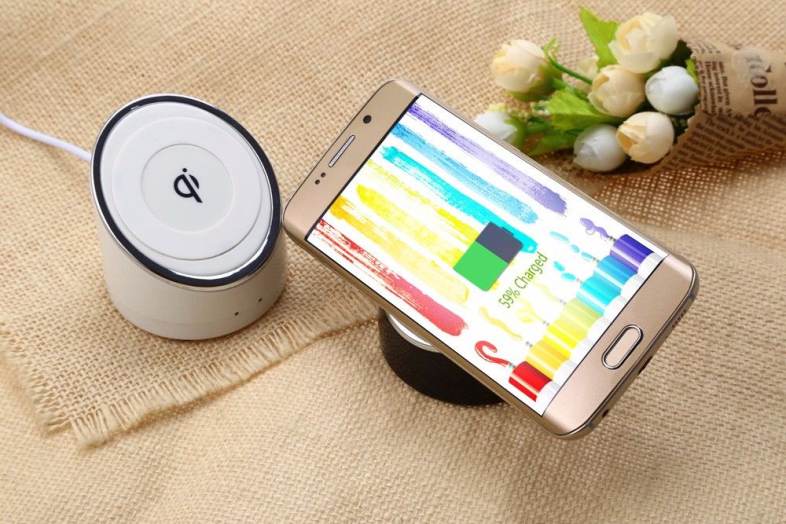 Horseshoe Shape Qi Wireless Charging Pad Anti-skid Surface