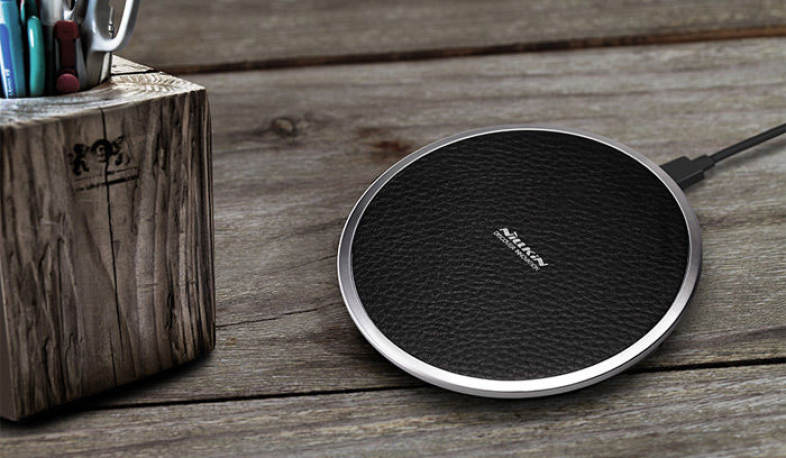 Nillkin Magic Disk Third Generation Qi Wireless Charger Transmitter Lichee Emboss PU Pad Round Design Launcher with Round Indicator Light