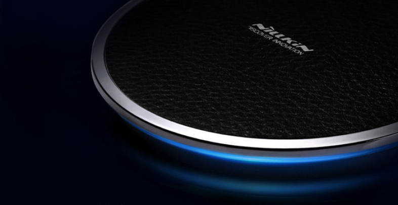 Nillkin Magic Disk Third Generation Qi Wireless Charger Transmitter Lichee Emboss PU Pad Round Design Launcher with Round Indicator Light