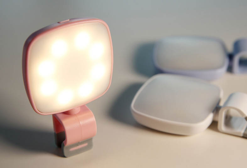 ROCK O2 Mini 8 LEDs Mobile Phone Fill-in Flashlight Lightweight Design with Adjustable Lightness