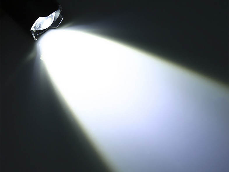 AloneFire 3W XPE LED Zoomable Mini Flashlight 3 Modes Waterproof Lamp
