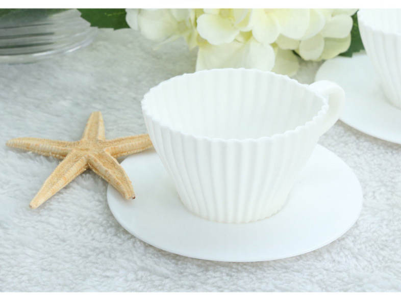 4pcs Silicone Cupcake Muffin Baking Mold Cups with Tea Saucers