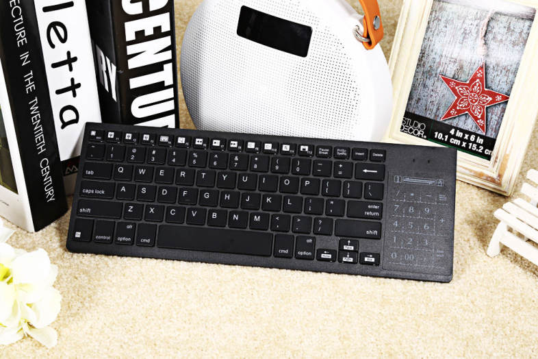 iPazzPort KP - 810 - 35BTT Wireless Bluetooth Backlight Keyboard Touchpad