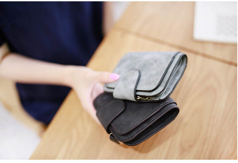 Retro Style Double Layer Design Hasp Type Multicard Bit Wrist Wallet