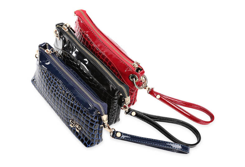 Crocodile PU Leather Zippered Hand Strap Women Wallet