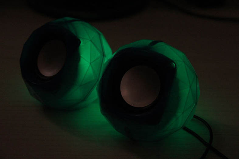 PopuPine M01 Ultra Mini HiFi LED Shinning USB2.0 Speaker MP3 Player with 3.5mm Jack for Outdoor Travel - 2PCS