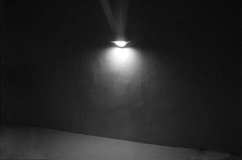 16 LEDs Solar Powered Motion Sensor Light Wall Lamp