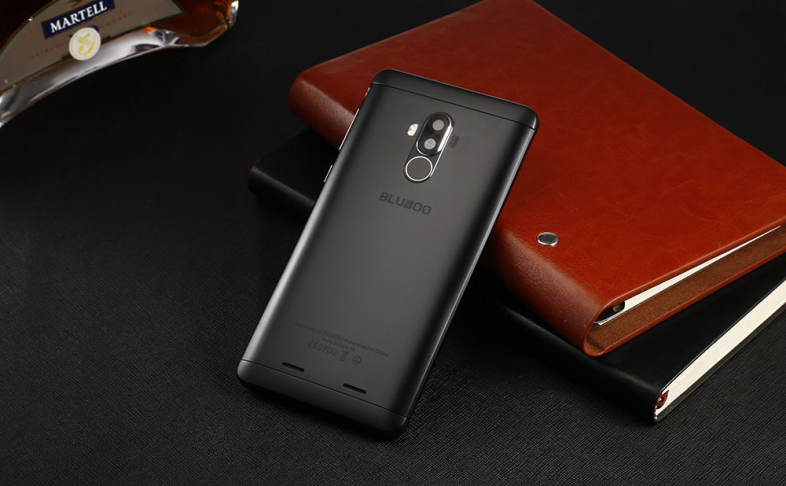 Bluboo D1 3G Smartphone 5.0 inch Android 7.0 MTK6580A Quad Core 1.3GHz 2GB RAM 16GB ROM Fingerprint Scanner Dual Rear Cameras