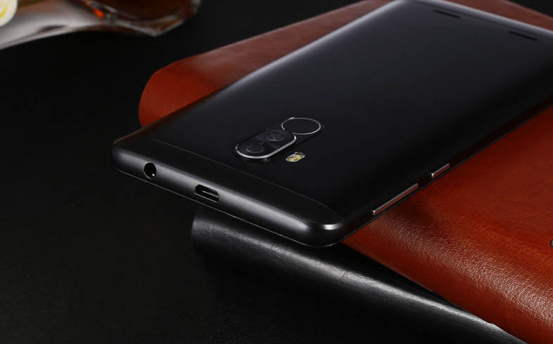 Bluboo D1 3G Smartphone 5.0 inch Android 7.0 MTK6580A Quad Core 1.3GHz 2GB RAM 16GB ROM Fingerprint Scanner Dual Rear Cameras