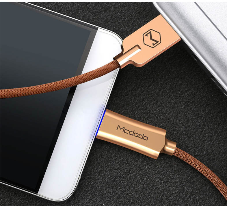 MCDODO CA - 288 Knight Series QC 3.0 Type-C Auto Disconnect Transfer Data Synchronization Charging Cable 1M