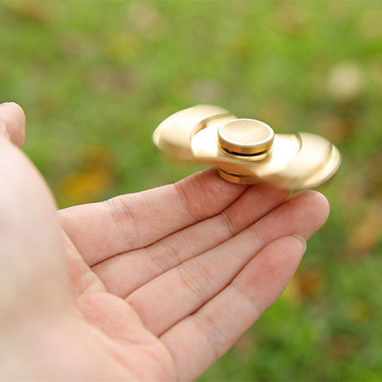 4 Min Rotating Anti Stress Toys Copper Finger Gyro