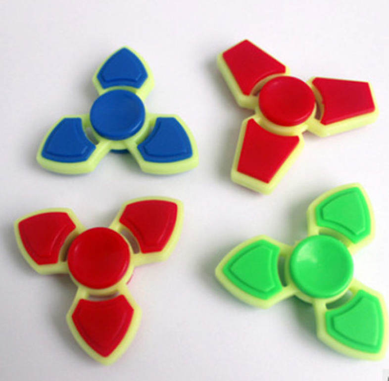 Three Leaf Finger Gyro Stress Relief Toy Fidget Spinner